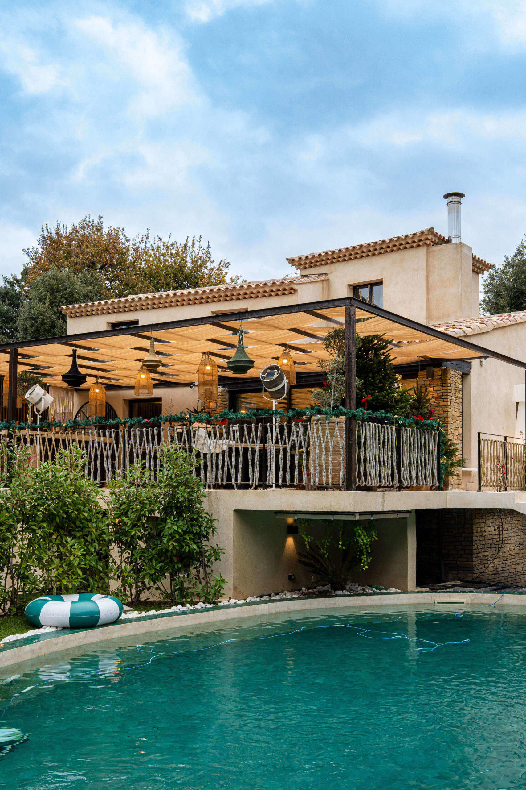 version 2000 img 1197